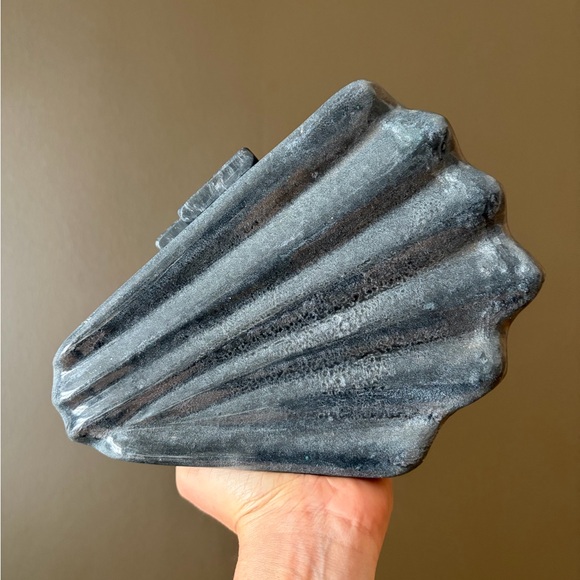 Gray Shell-Shaped Clutch